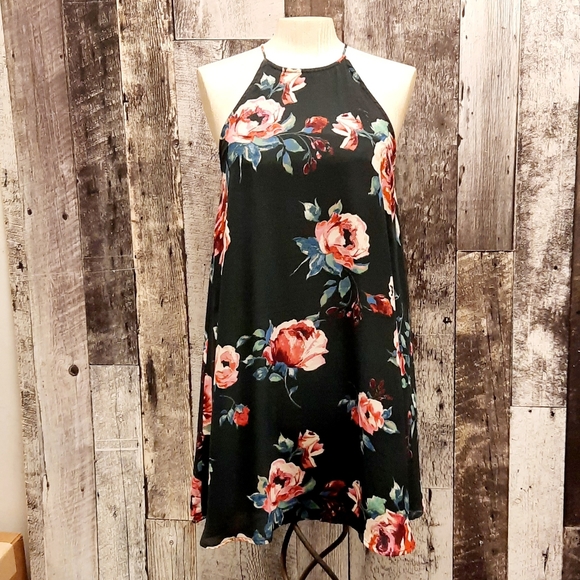 Summer Dress - Picture 3 of 7